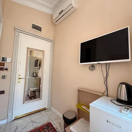 Aparthotel Iq