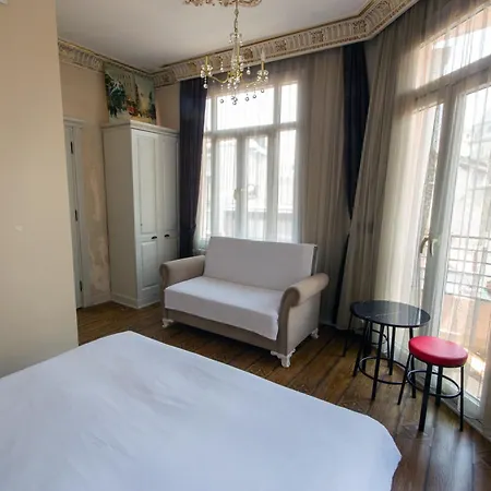 Apart-hotel Iq 4*