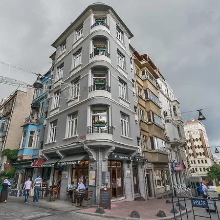 Aparthotel Iq