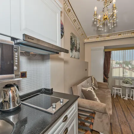 Iq 4* Istanbul